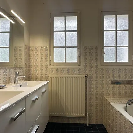 Avec Grande Piscine, 6 Chambres, Tennis, Privee - La Palmyre - Fr-1-705-83 *